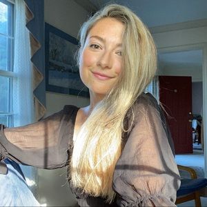 Meet your Posher, Laurel